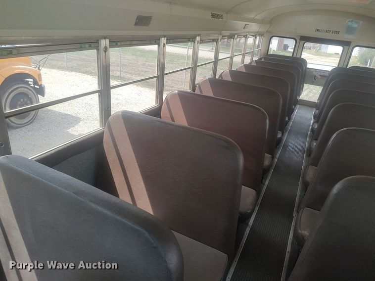 image for item DQ0469 1997 International 3800  school bus