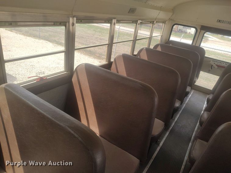 image for item DQ0469 1997 International 3800  school bus