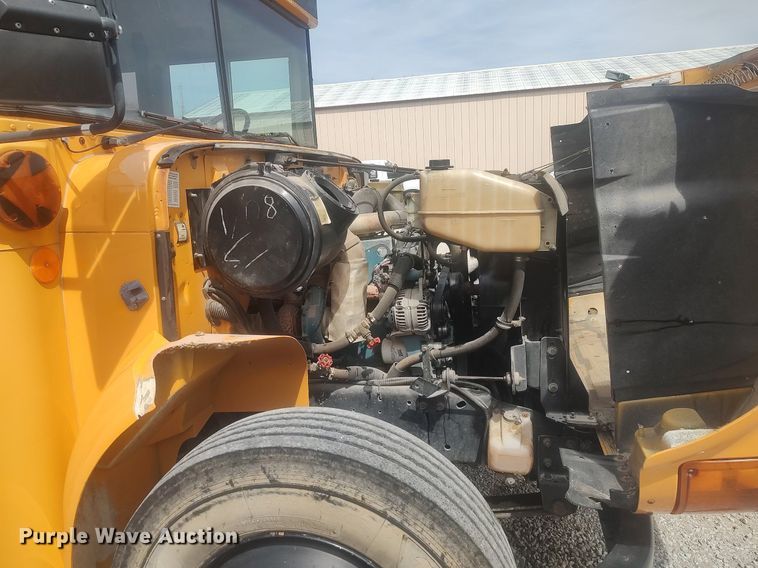 image for item DQ0469 1997 International 3800  school bus