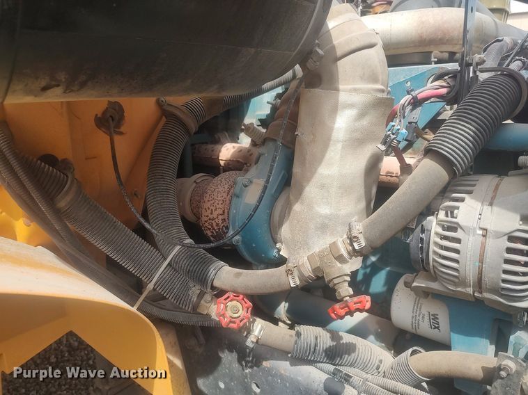 image for item DQ0469 1997 International 3800  school bus