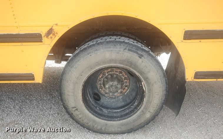 image for item DQ0469 1997 International 3800  school bus