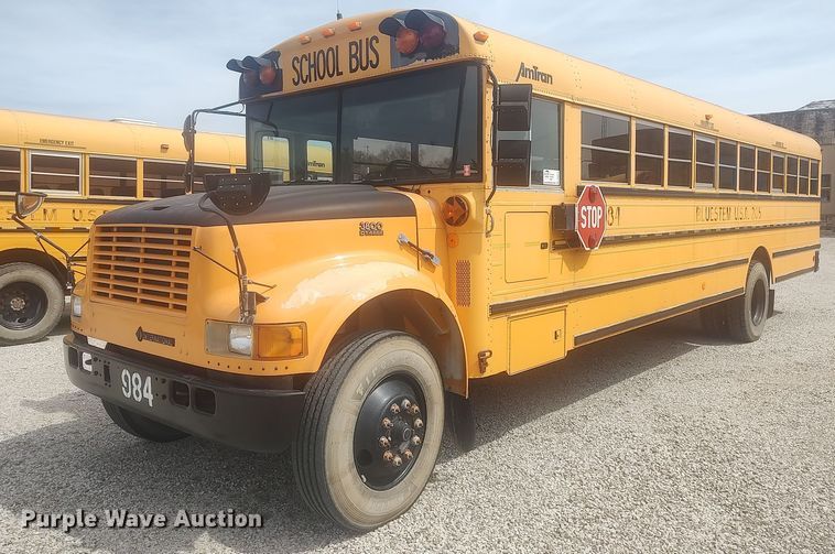 image for item DQ0470 1997 International 3800  school bus