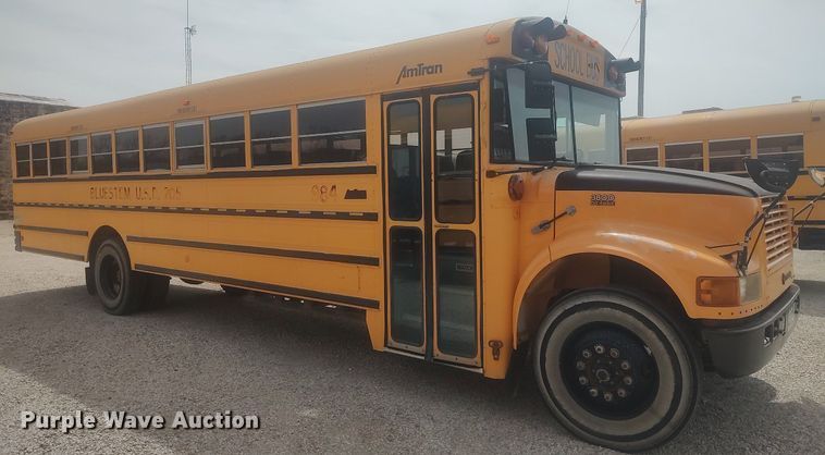 image for item DQ0470 1997 International 3800  school bus