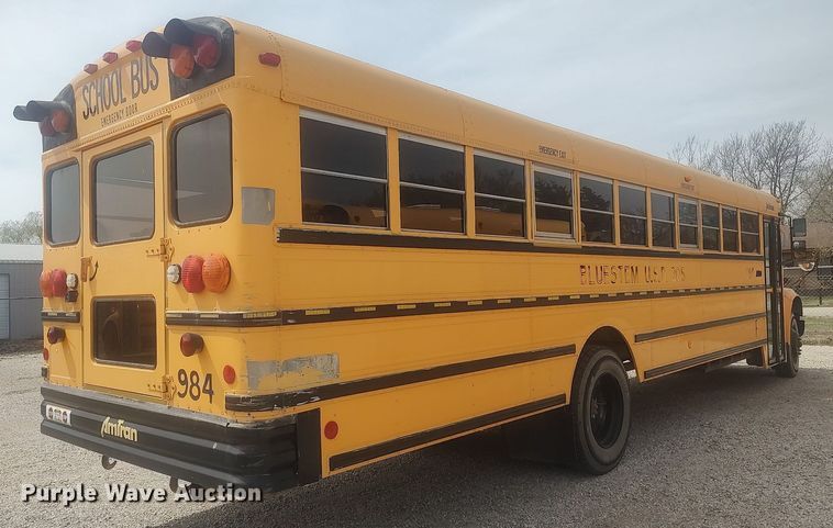 image for item DQ0470 1997 International 3800  school bus