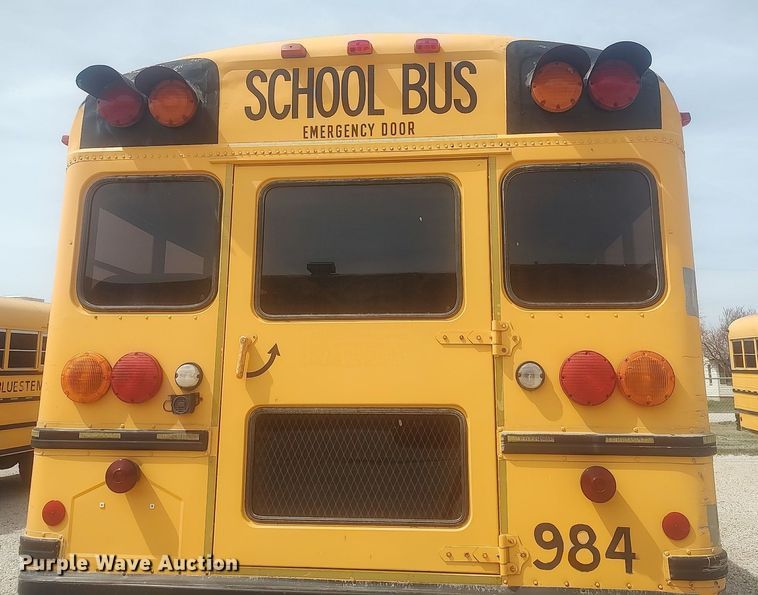 image for item DQ0470 1997 International 3800  school bus