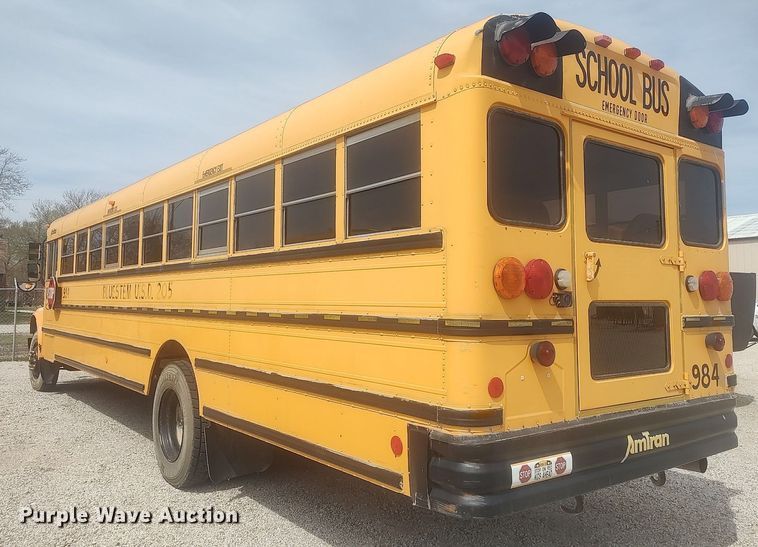 image for item DQ0470 1997 International 3800  school bus