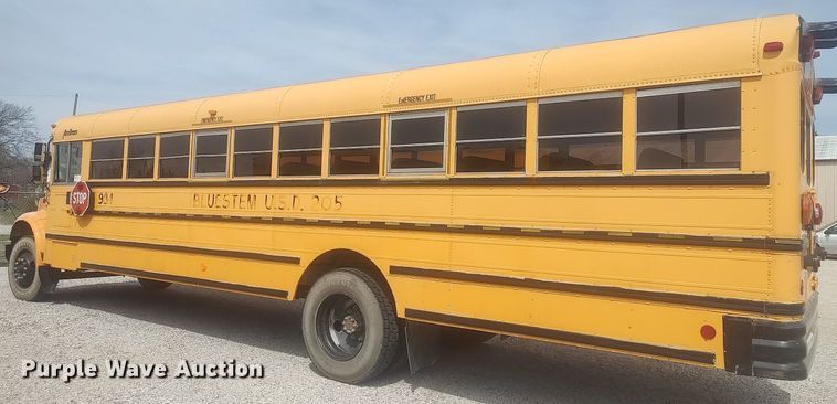 image for item DQ0470 1997 International 3800  school bus