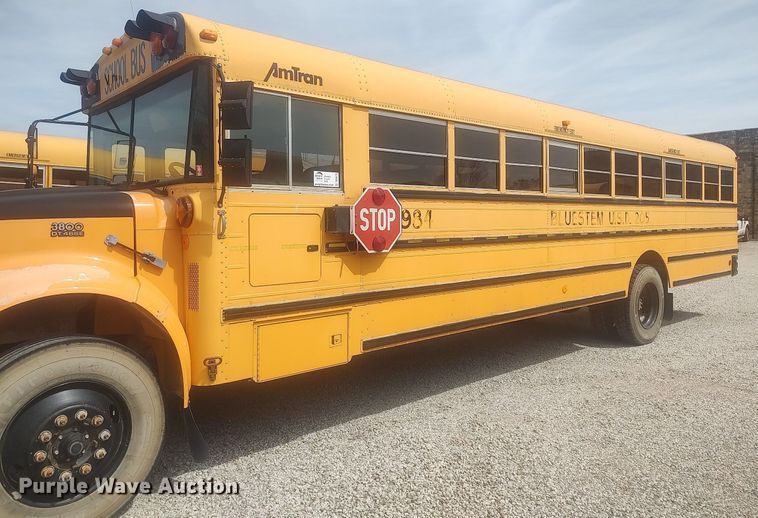 image for item DQ0470 1997 International 3800  school bus