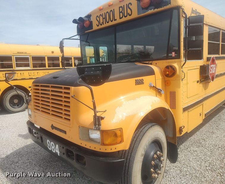 image for item DQ0470 1997 International 3800  school bus
