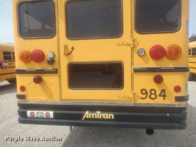 image for item DQ0470 1997 International 3800  school bus