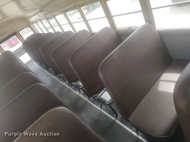 image for item DQ0470 1997 International 3800  school bus