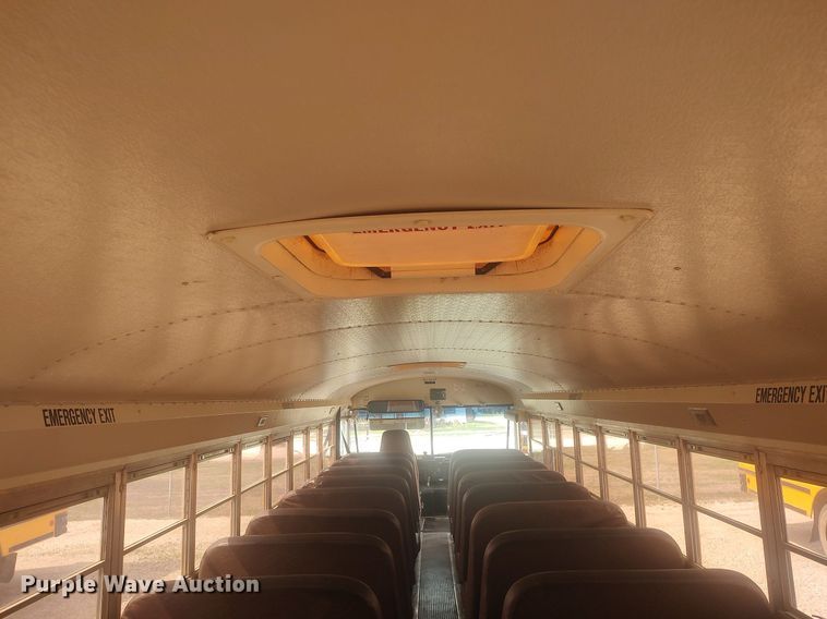 image for item DQ0470 1997 International 3800  school bus