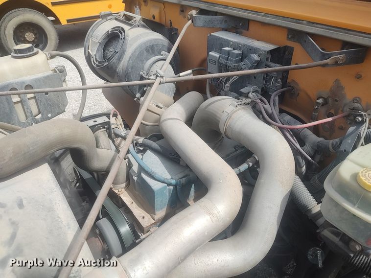 image for item DQ0470 1997 International 3800  school bus