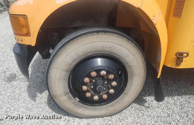 image for item DQ0470 1997 International 3800  school bus