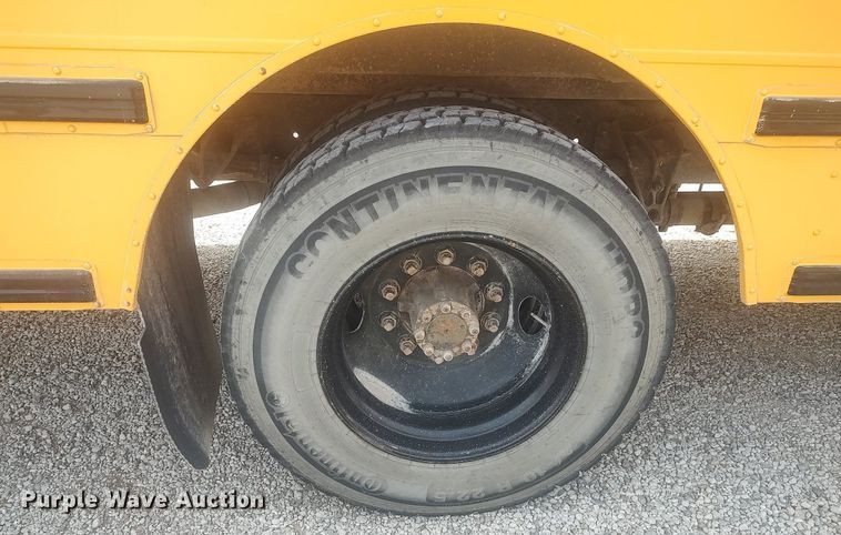 image for item DQ0470 1997 International 3800  school bus