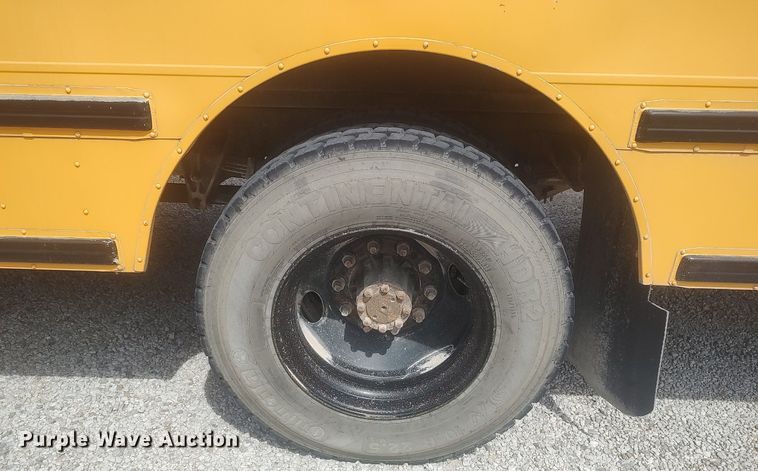 image for item DQ0470 1997 International 3800  school bus