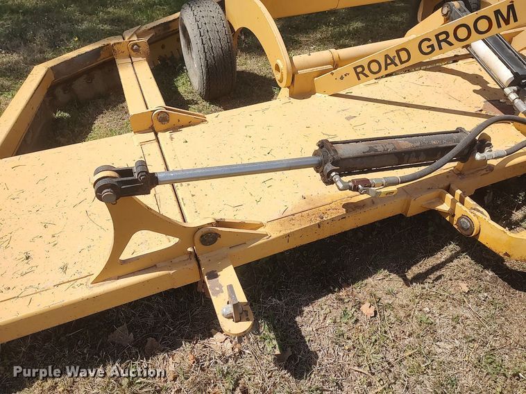 image for item DQ0503 RGM Road Groom  maintainer