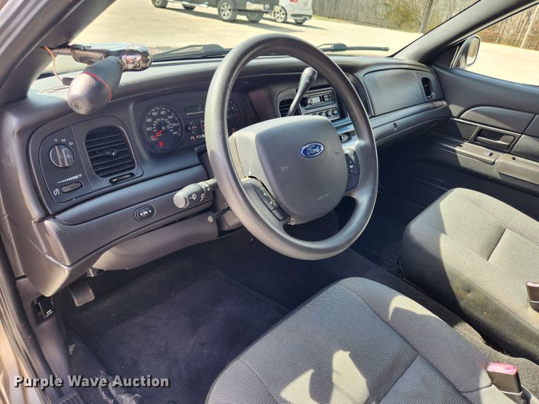 image for item JB9485 2011 Ford Crown Victoria Police Interceptor