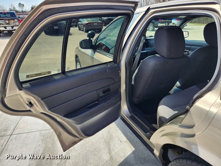 image for item JB9485 2011 Ford Crown Victoria Police Interceptor