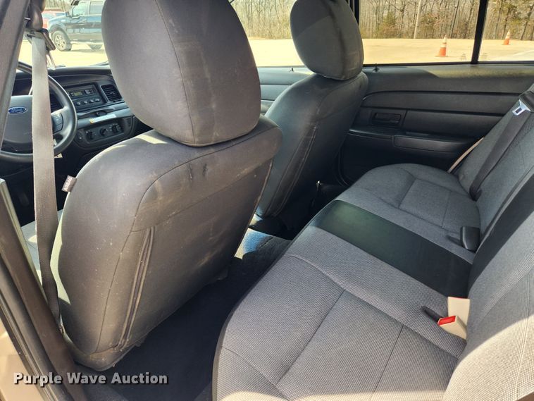 image for item JB9485 2011 Ford Crown Victoria Police Interceptor