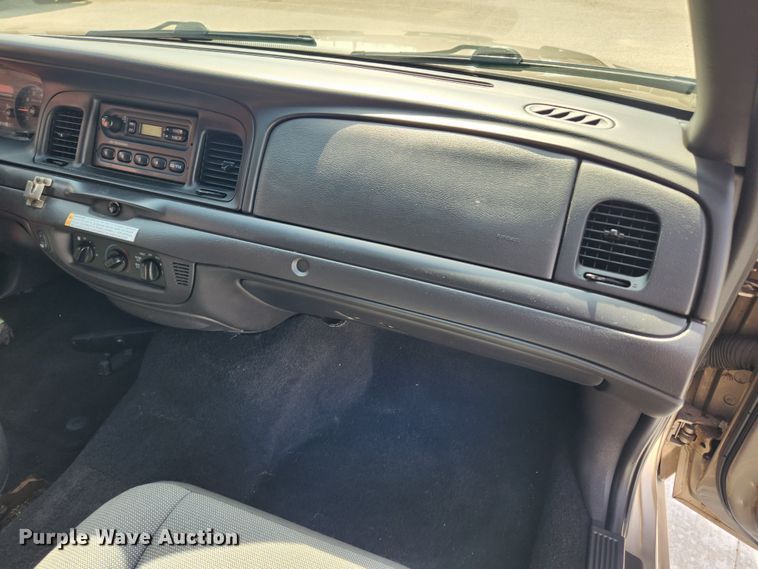 image for item JB9485 2011 Ford Crown Victoria Police Interceptor