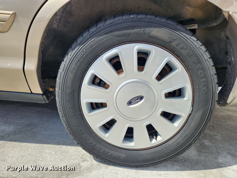 image for item JB9485 2011 Ford Crown Victoria Police Interceptor