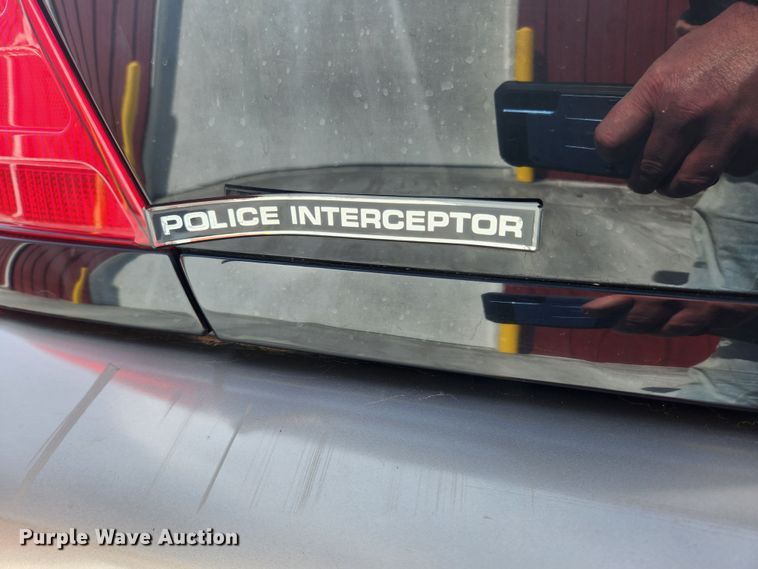 image for item JB9485 2011 Ford Crown Victoria Police Interceptor