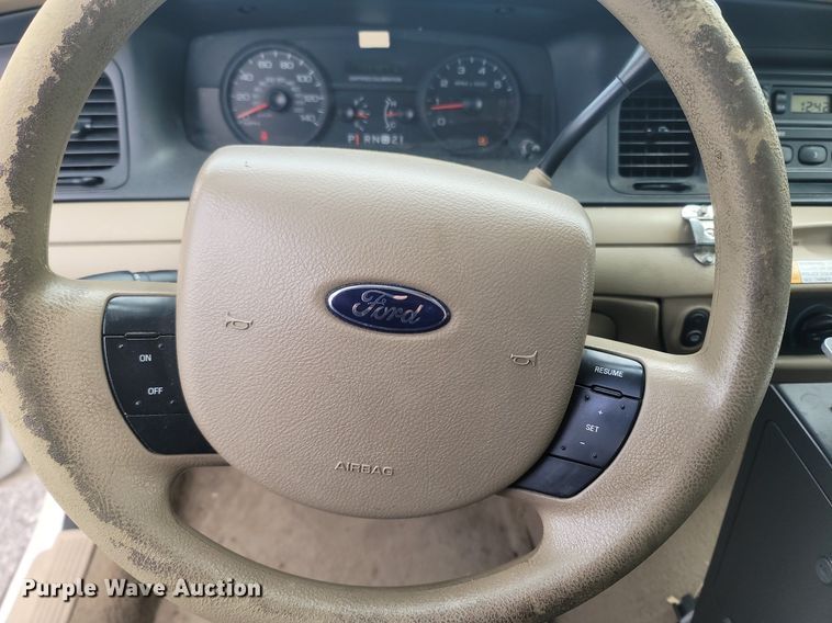 image for item JL9323 2008 Ford Crown Victoria Police Interceptor