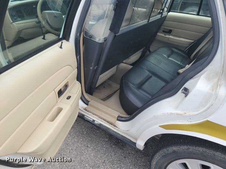 image for item JL9323 2008 Ford Crown Victoria Police Interceptor