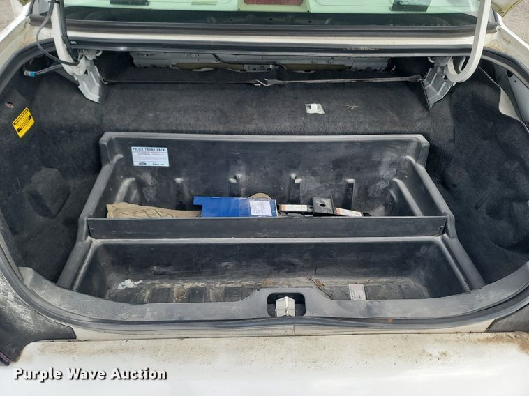 image for item JL9323 2008 Ford Crown Victoria Police Interceptor