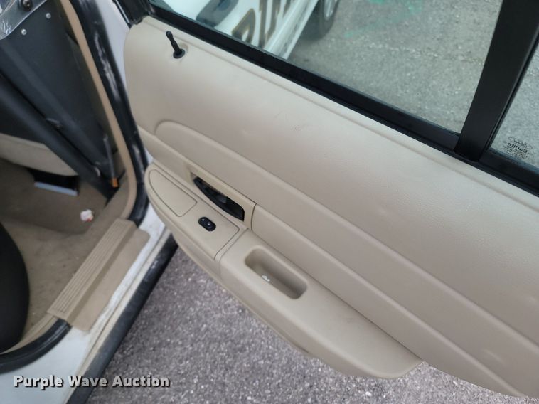 image for item JL9323 2008 Ford Crown Victoria Police Interceptor