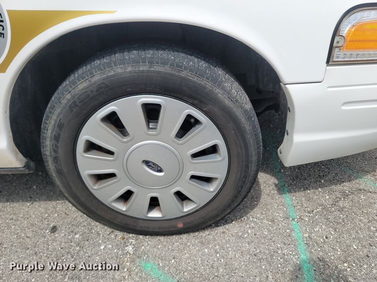 image for item JL9323 2008 Ford Crown Victoria Police Interceptor