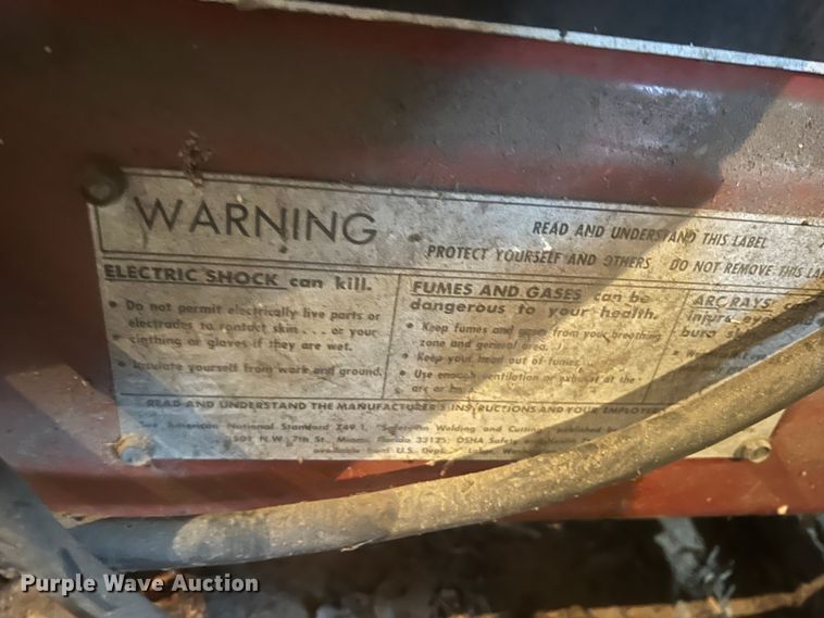 image for item KR9367 Lincoln Idealarc 250  welder