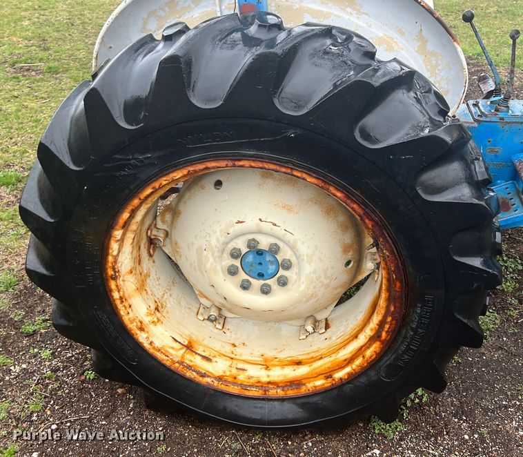 image for item KR9368 Ford 3600  tractor