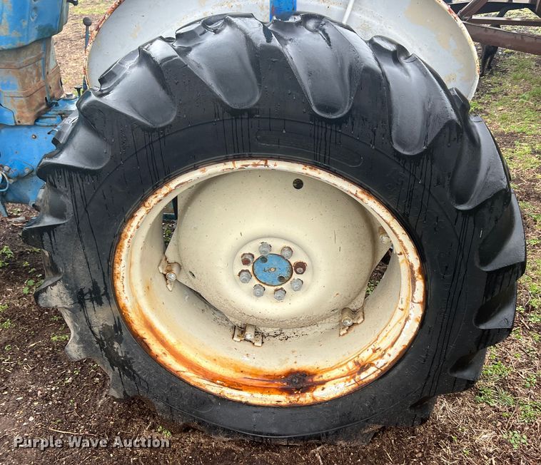 image for item KR9368 Ford 3600  tractor