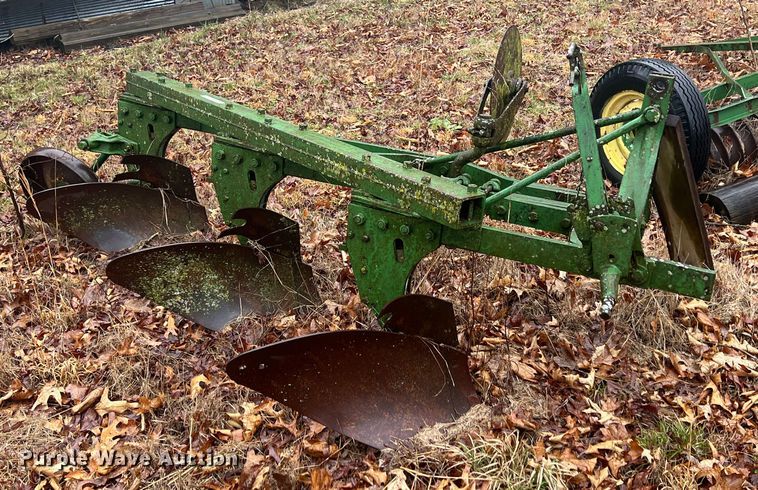 image for item KR9372 Three bottom plow