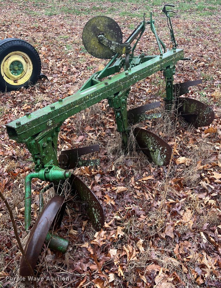 image for item KR9372 Three bottom plow