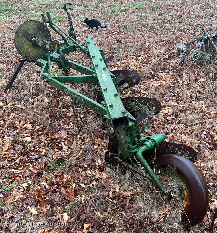 image for item KR9372 Three bottom plow