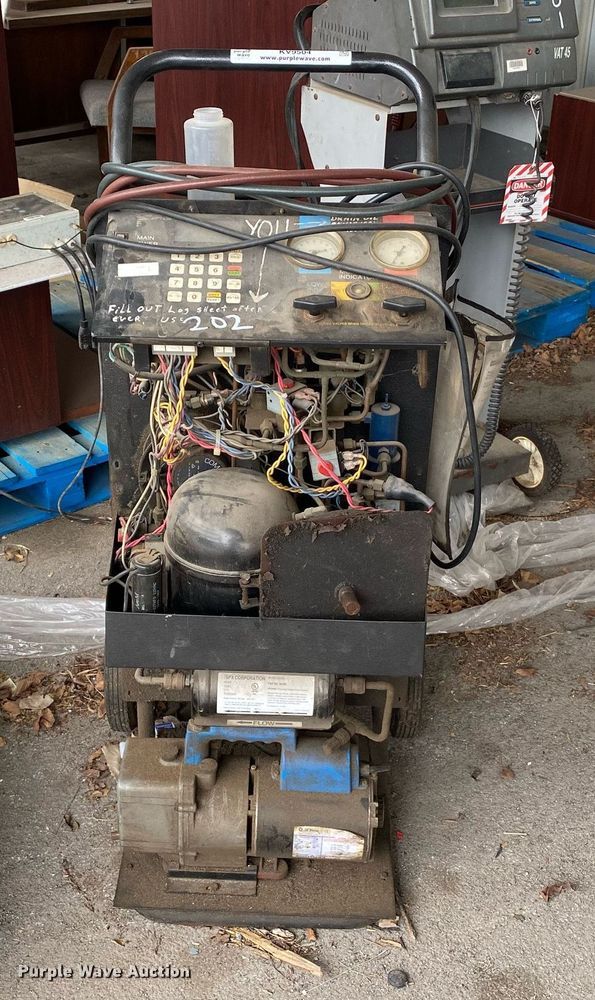 image for item KV9504 Robinair  refrigerant recovery recycling machine
