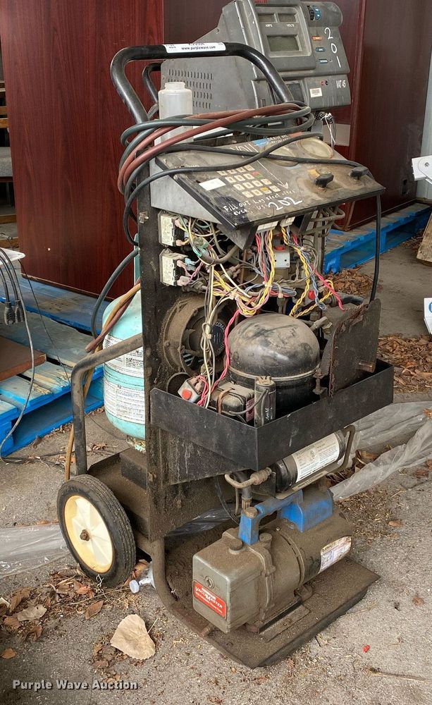 image for item KV9504 Robinair  refrigerant recovery recycling machine