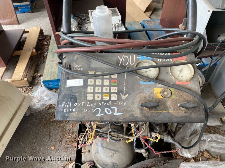 image for item KV9504 Robinair  refrigerant recovery recycling machine