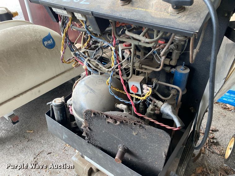 image for item KV9504 Robinair  refrigerant recovery recycling machine