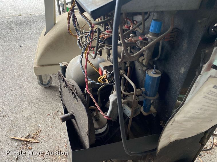 image for item KV9504 Robinair  refrigerant recovery recycling machine