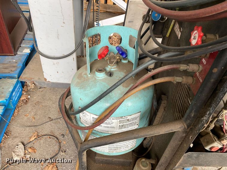 image for item KV9504 Robinair  refrigerant recovery recycling machine