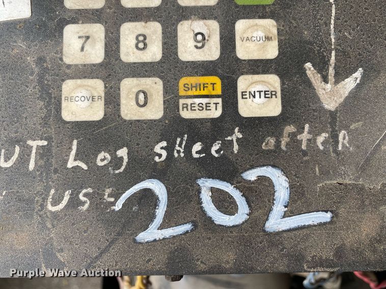 image for item KV9504 Robinair  refrigerant recovery recycling machine