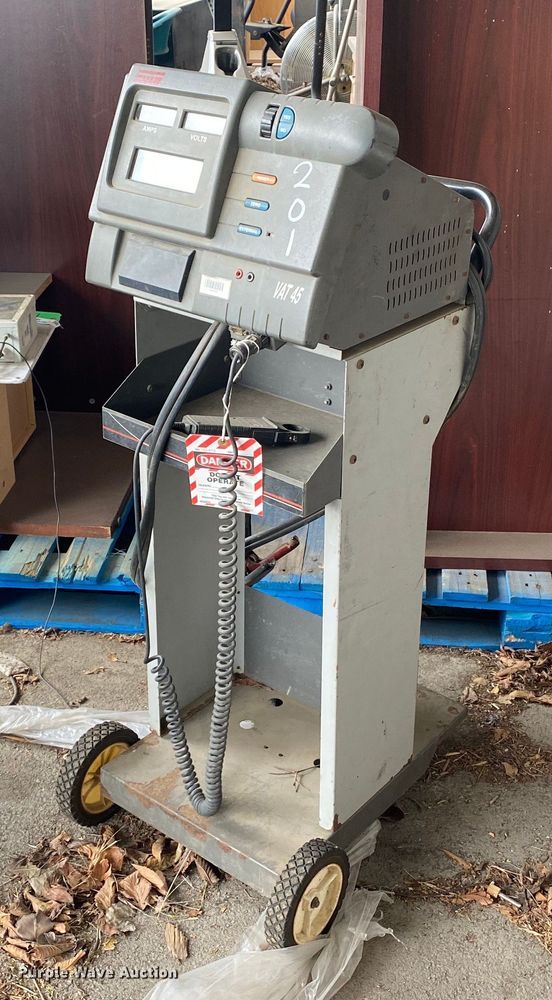 image for item KV9505 SUN  battery tester