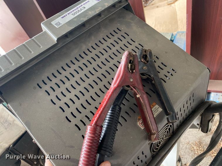 image for item KV9505 SUN  battery tester