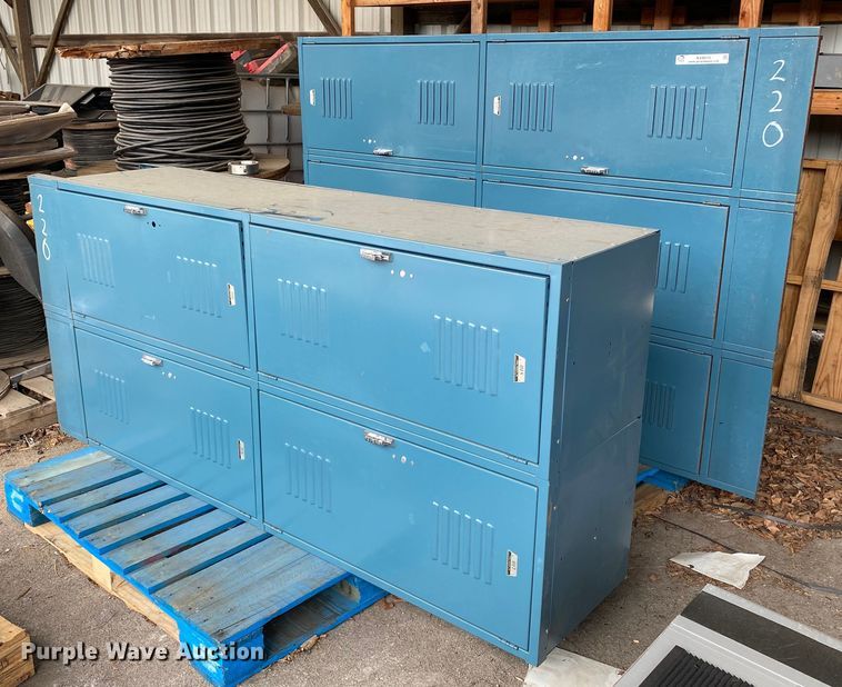 image for item KV9510 (2) sets of lockers
