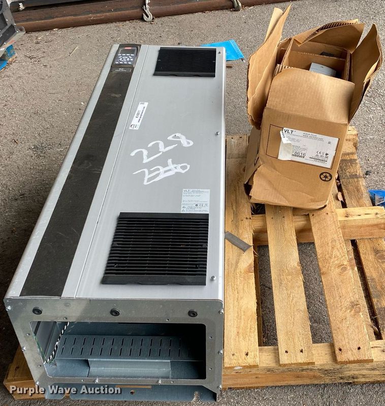 image for item KV9511 Dan Foss VFD VLT 8000 Aqua  frequency converter