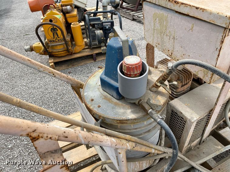 image for item KV9519 (2) paint stripers